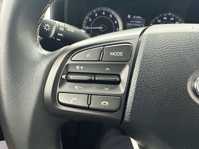 Certified 2021 Hyundai Venue SEL w/ Premium Package image 29