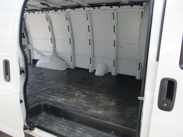 Used 2023 GMC Savana 2500 Extended w/ Driver Convenience Package image 4