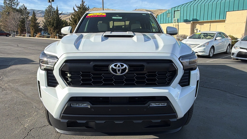Used 2024 Toyota Tacoma TRD Sport w/ TRD Sport Upgrade Package image 8