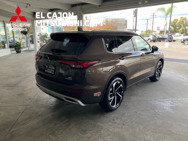 Used 2024 Mitsubishi Outlander SEL Black Edition image 3