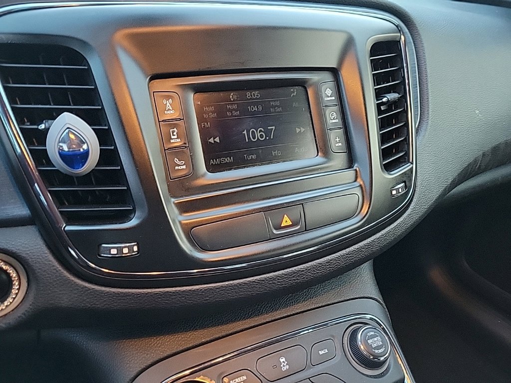 Used 2015 Chrysler 200 S FWD image 8
