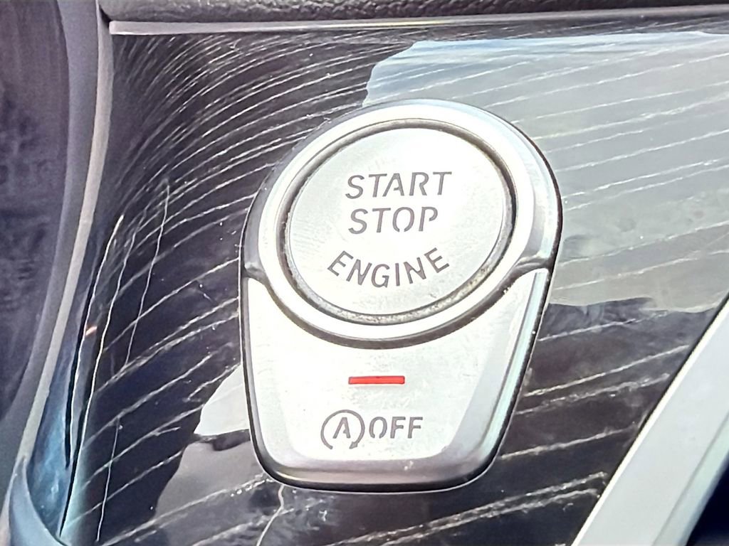 Used 2018 BMW 740i image 35