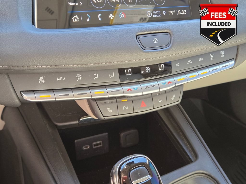 Used 2023 Cadillac XT4 Luxury w/ Cold Weather Package FWD image 29