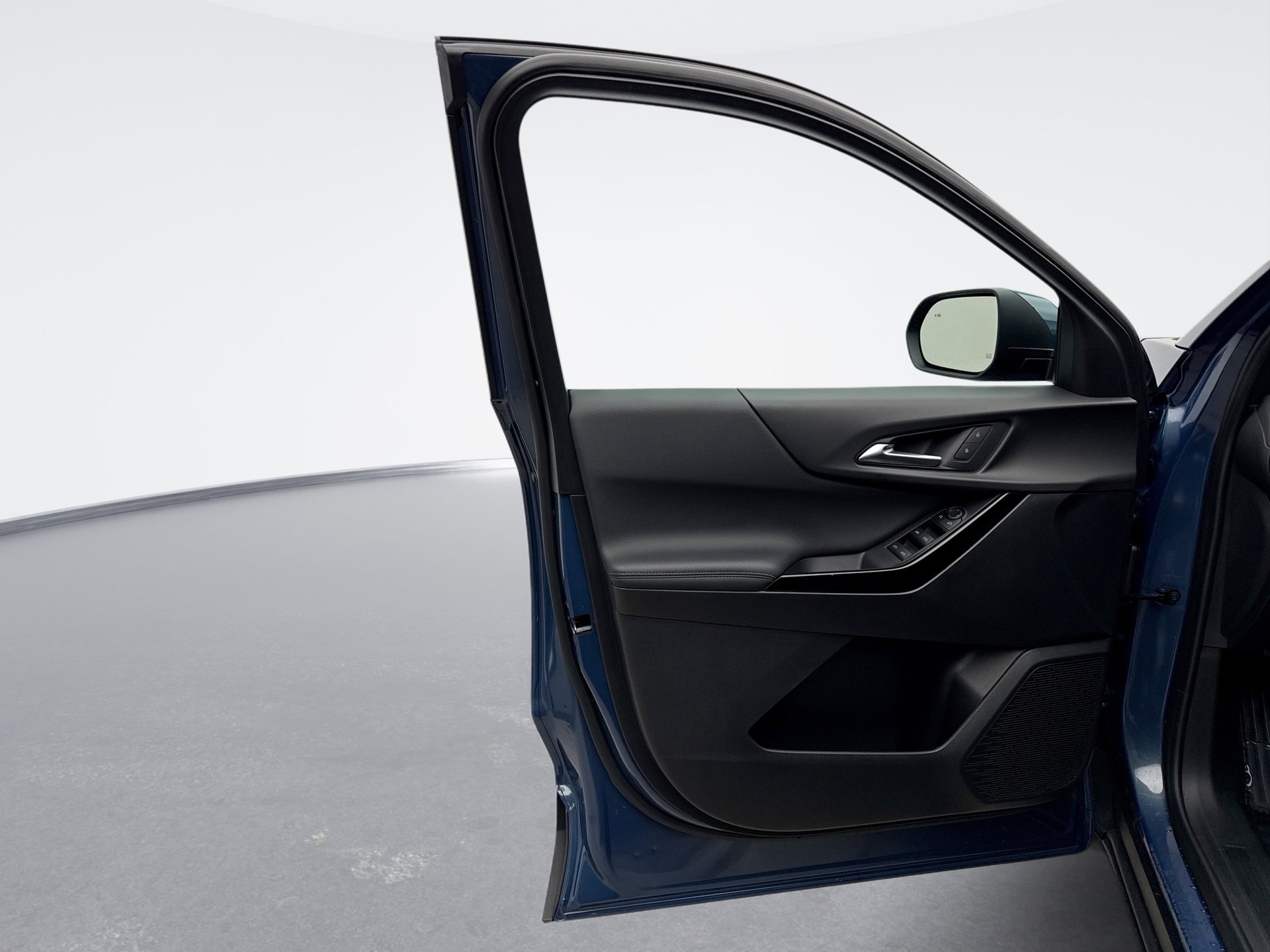 Used 2026 Chevrolet Equinox LT w/ LPO, Floor Liner Package image 9