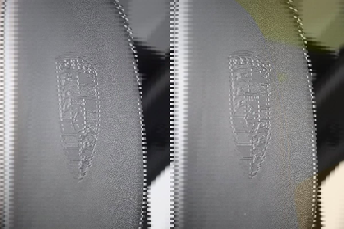 Used 2025 Porsche Macan image 14