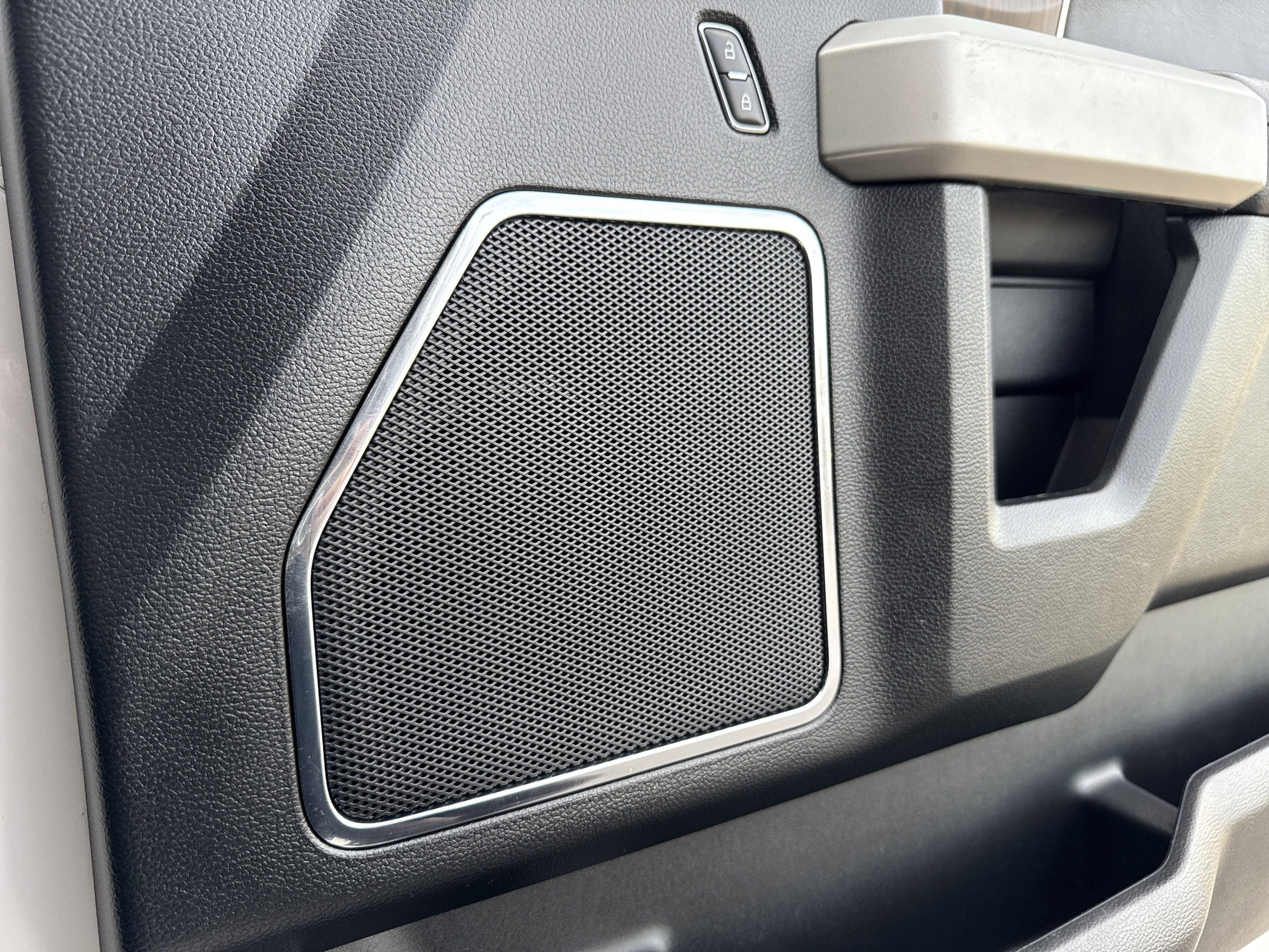 Used 2016 Ford F150 Lariat image 18