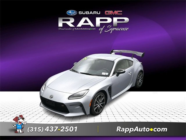 Used 2024 Toyota GR86 image 1