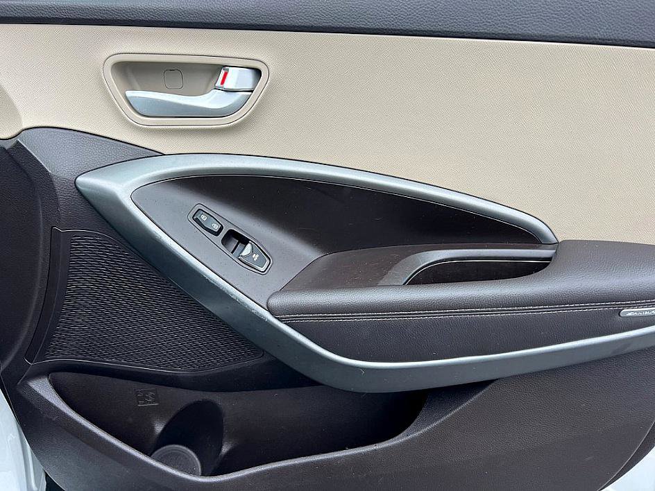 Used 2017 Hyundai Santa Fe Sport image 21