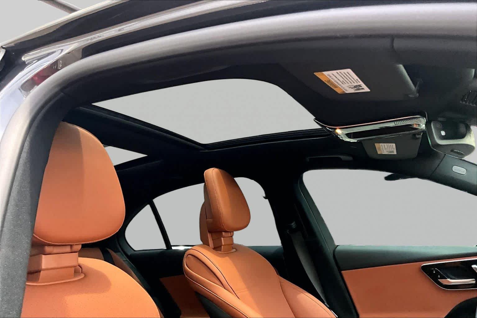 Certified 2026 Mercedes-Benz C 300 4MATIC Sedan image 14