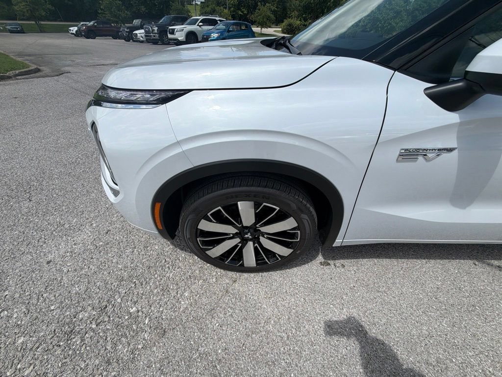 New 2026 Mitsubishi Outlander SEL AWD/4WD image 3