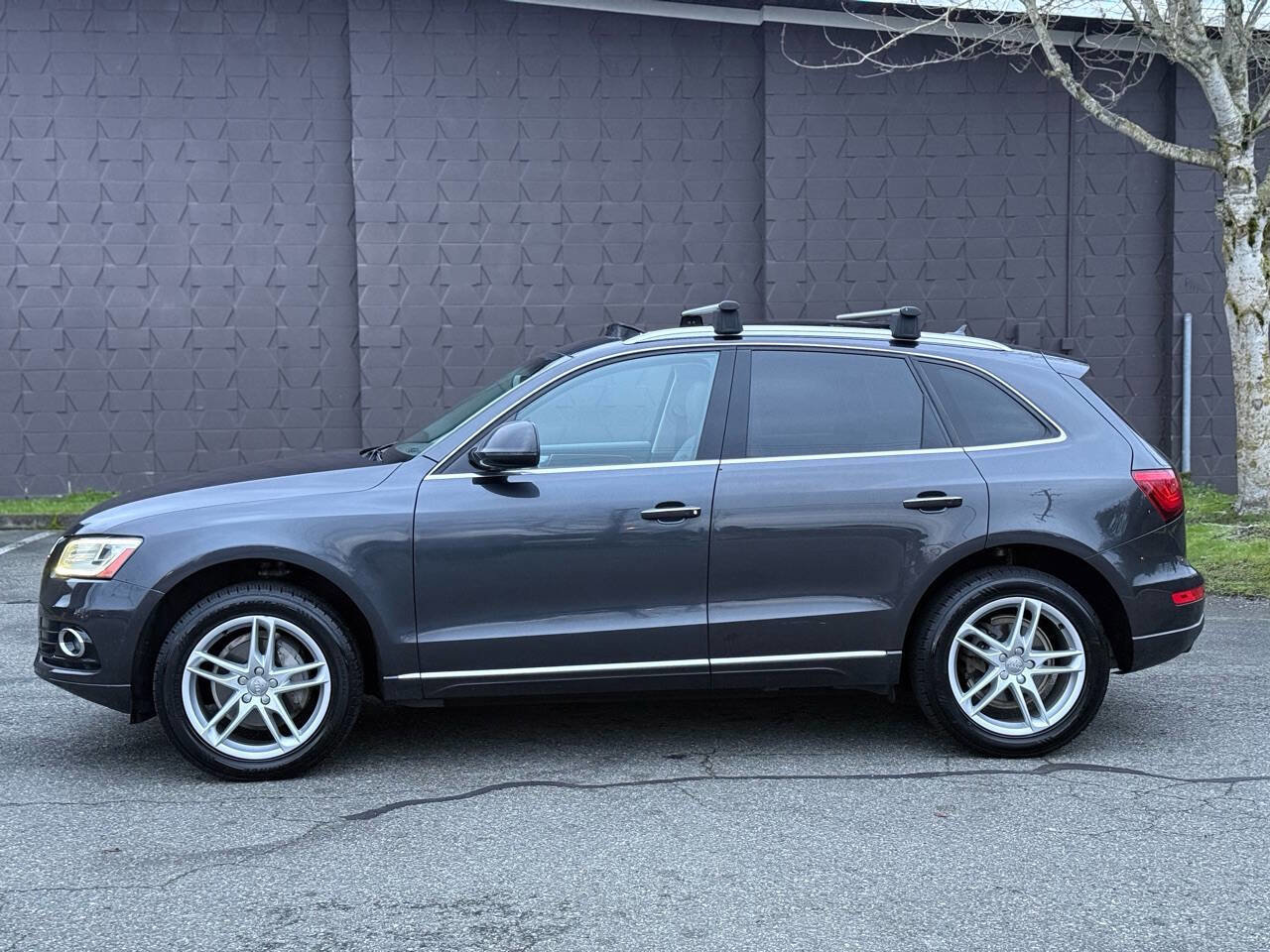Used 2017 Audi Q5 2.0T Premium Plus w/ Technology Package image 5