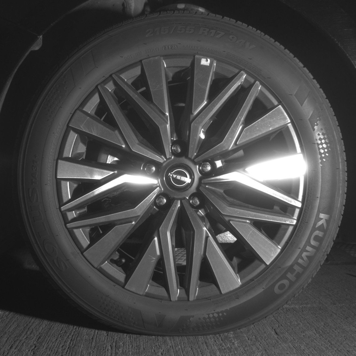 Used 2025 Nissan Altima 2.5 SV image 12