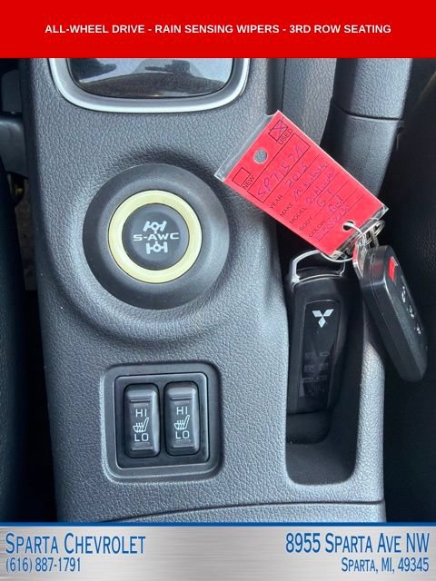 Used 2015 Mitsubishi Outlander GT AWD/4WD image 18