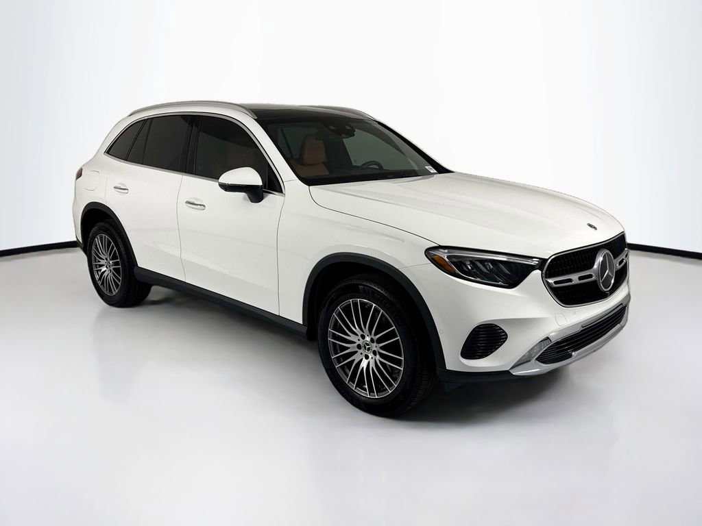 Certified 2026 Mercedes-Benz GLC 300 image 3