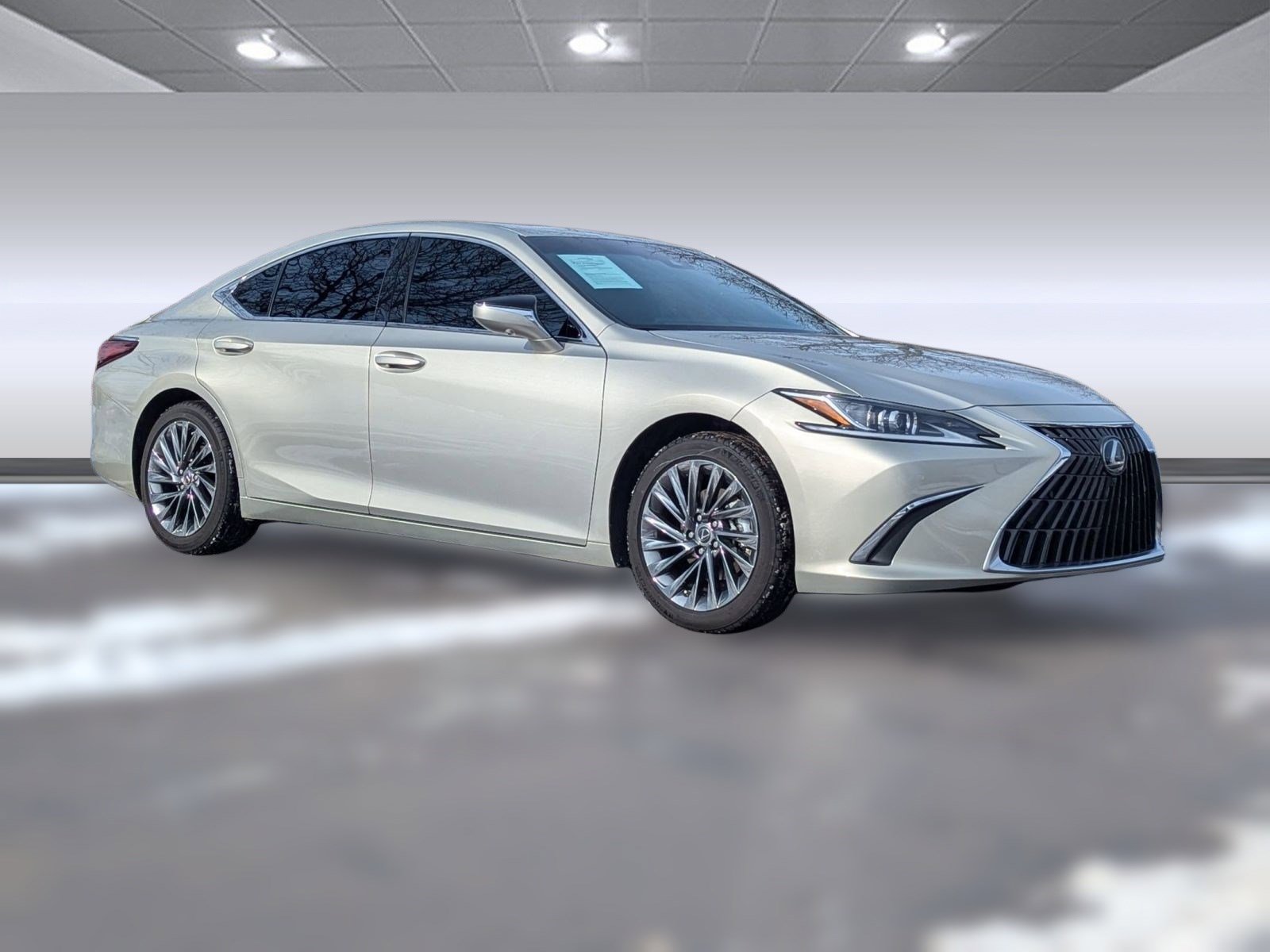 Certified 2025 Lexus ES 300h w/ Luxury Package image 7