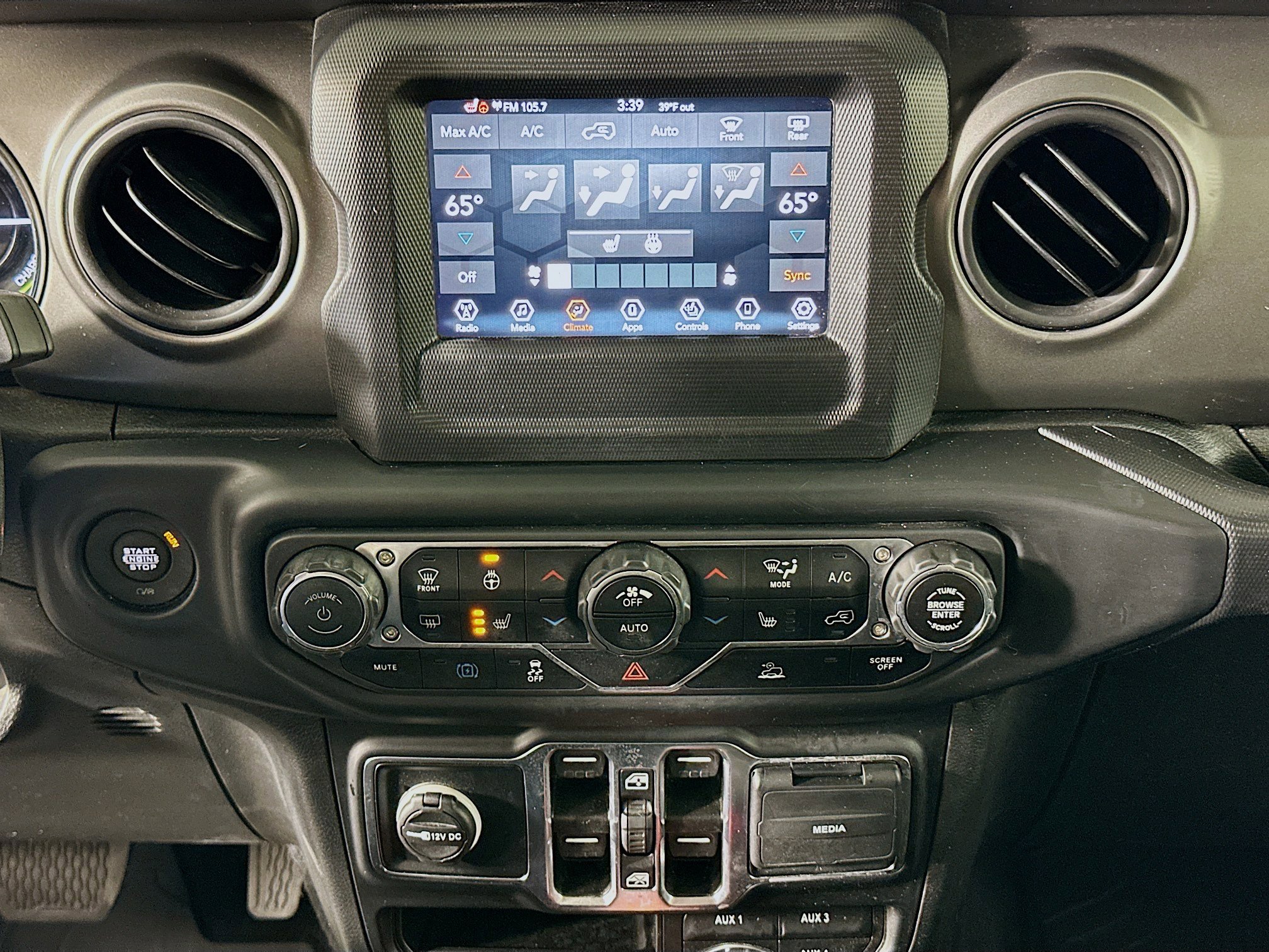 Used 2023 Jeep Wrangler Unlimited w/ Cold Weather Group AWD/4WD image 22