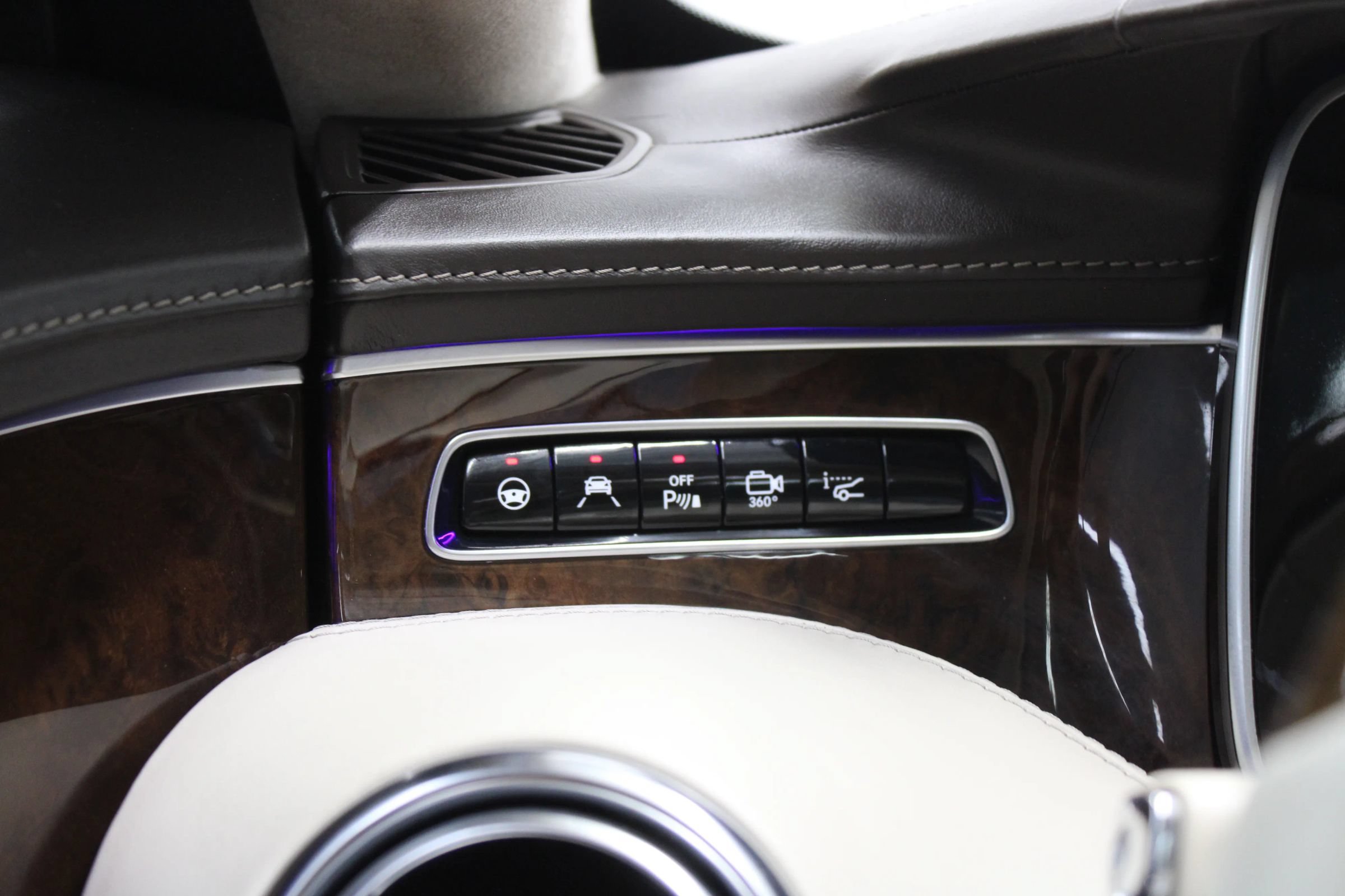Used 2015 Mercedes-Benz S 550 4MATIC Coupe image 24