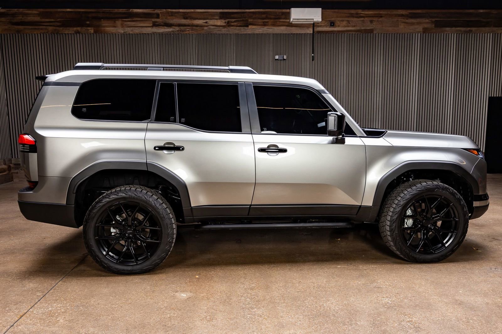 Used 2025 Lexus GX 550 image 10