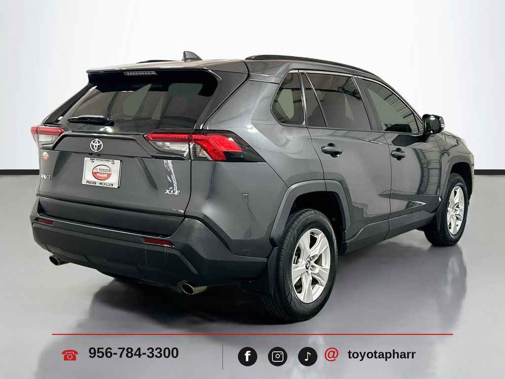 Used 2020 Toyota RAV4 XLE FWD image 4