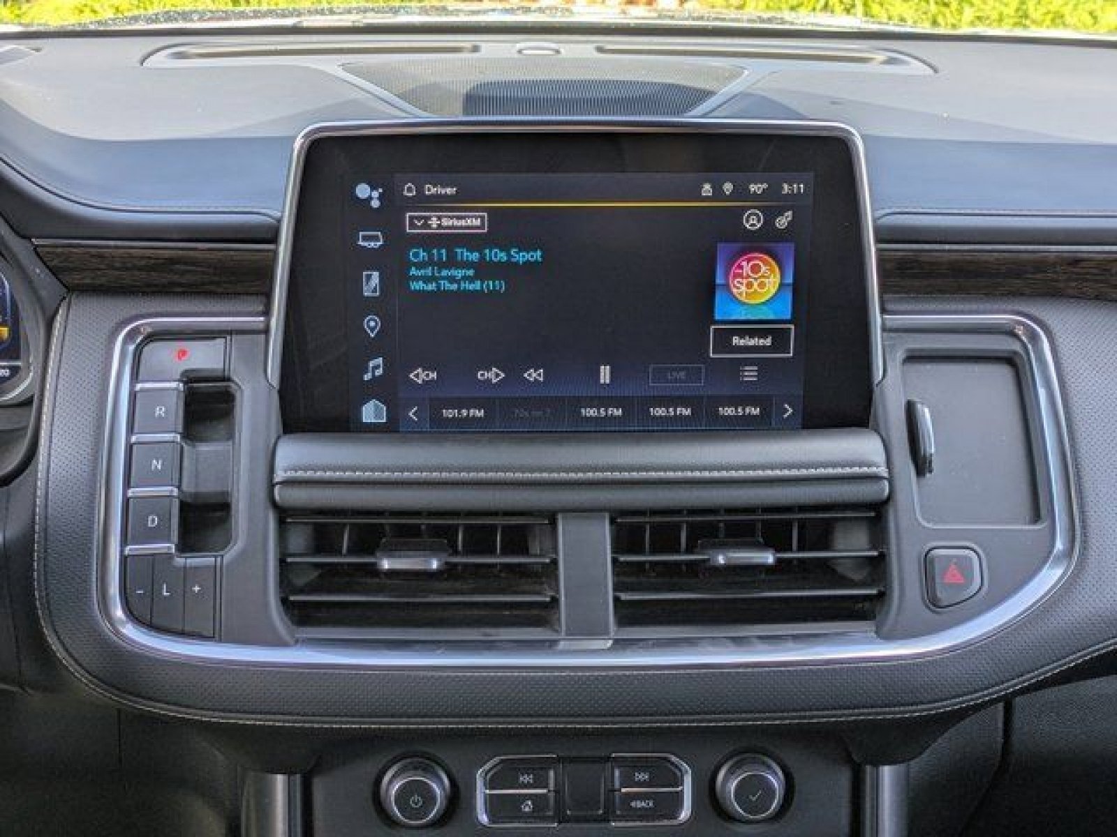 Used 2023 Chevrolet Suburban Premier AWD/4WD image 17