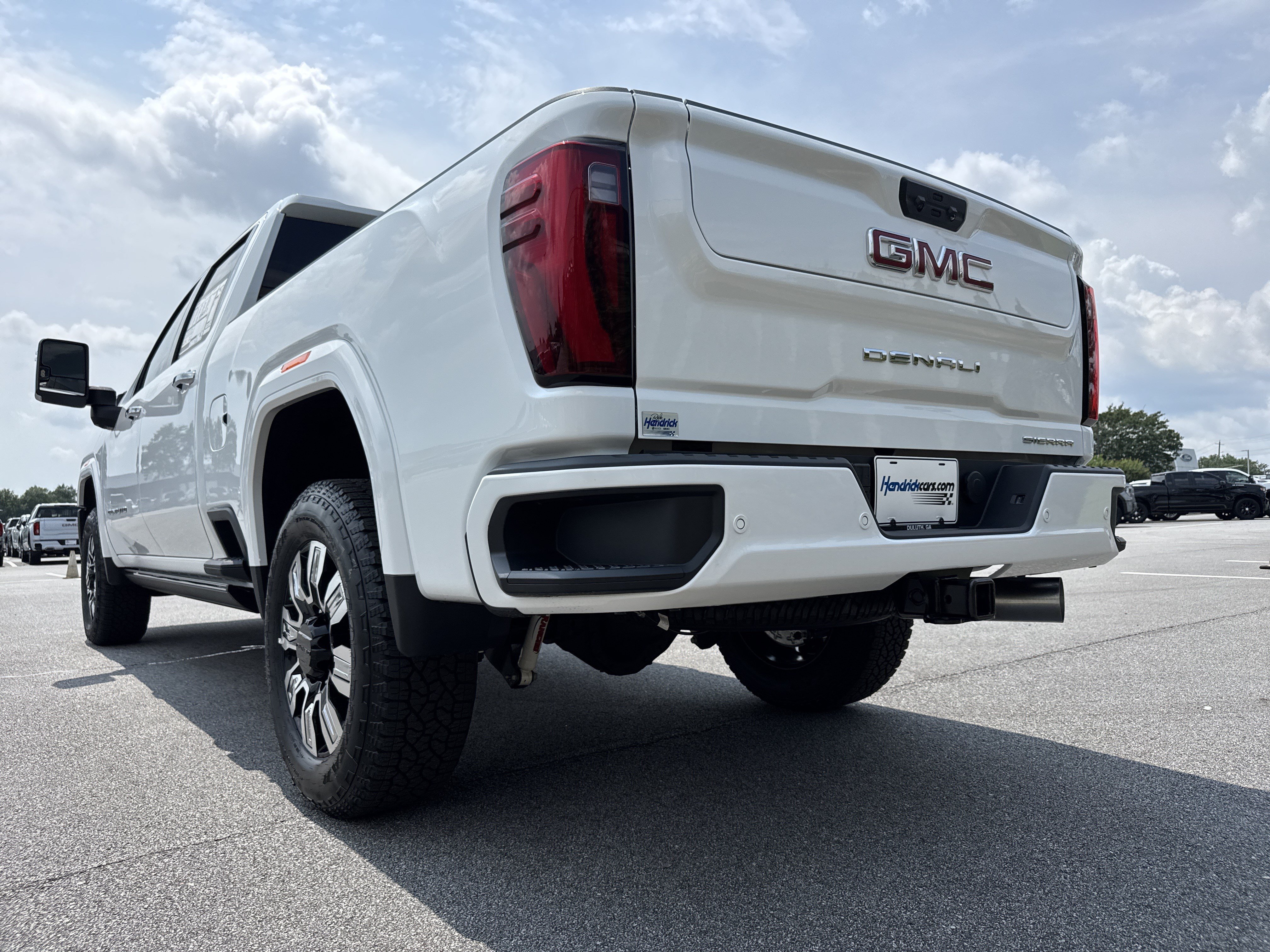 New 2026 GMC Sierra 2500 Denali w/ Denali Reserve Package AWD/4WD image 8