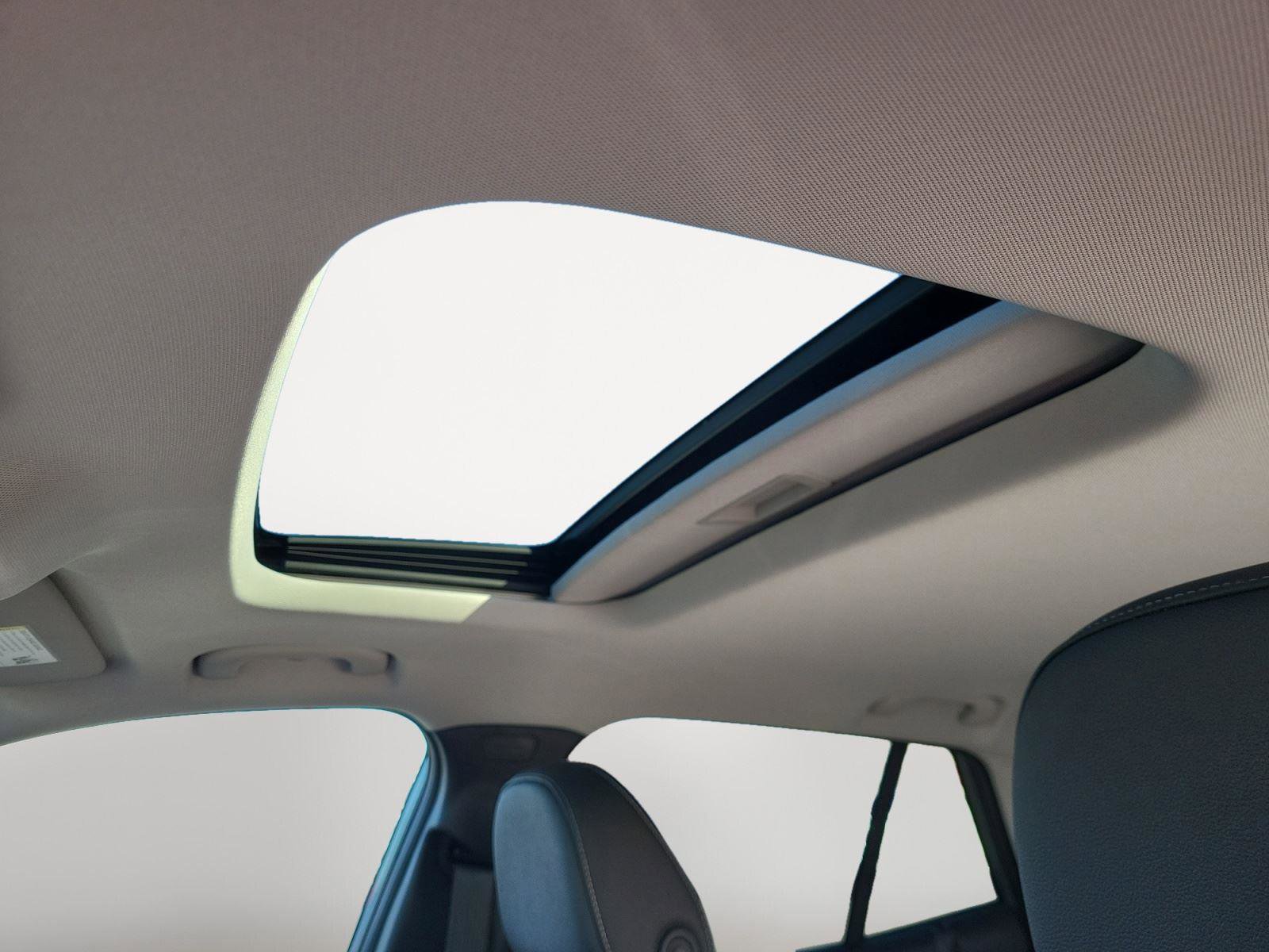 New 2026 Chevrolet Trax LT w/ Sunroof Package FWD image 18