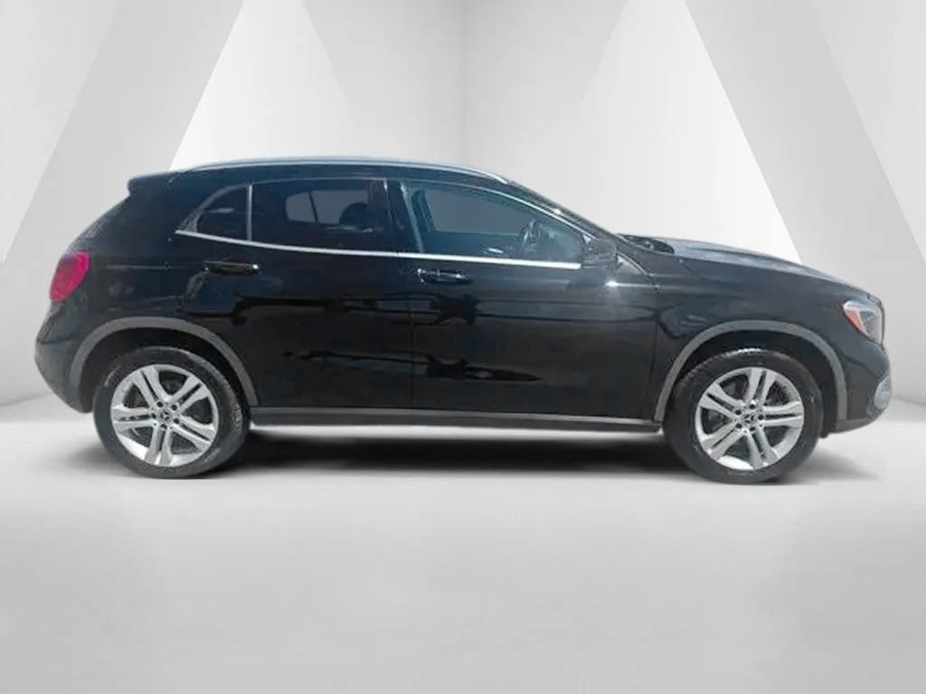 Used 2021 Mercedes-Benz GLA 250 4MATIC image 4