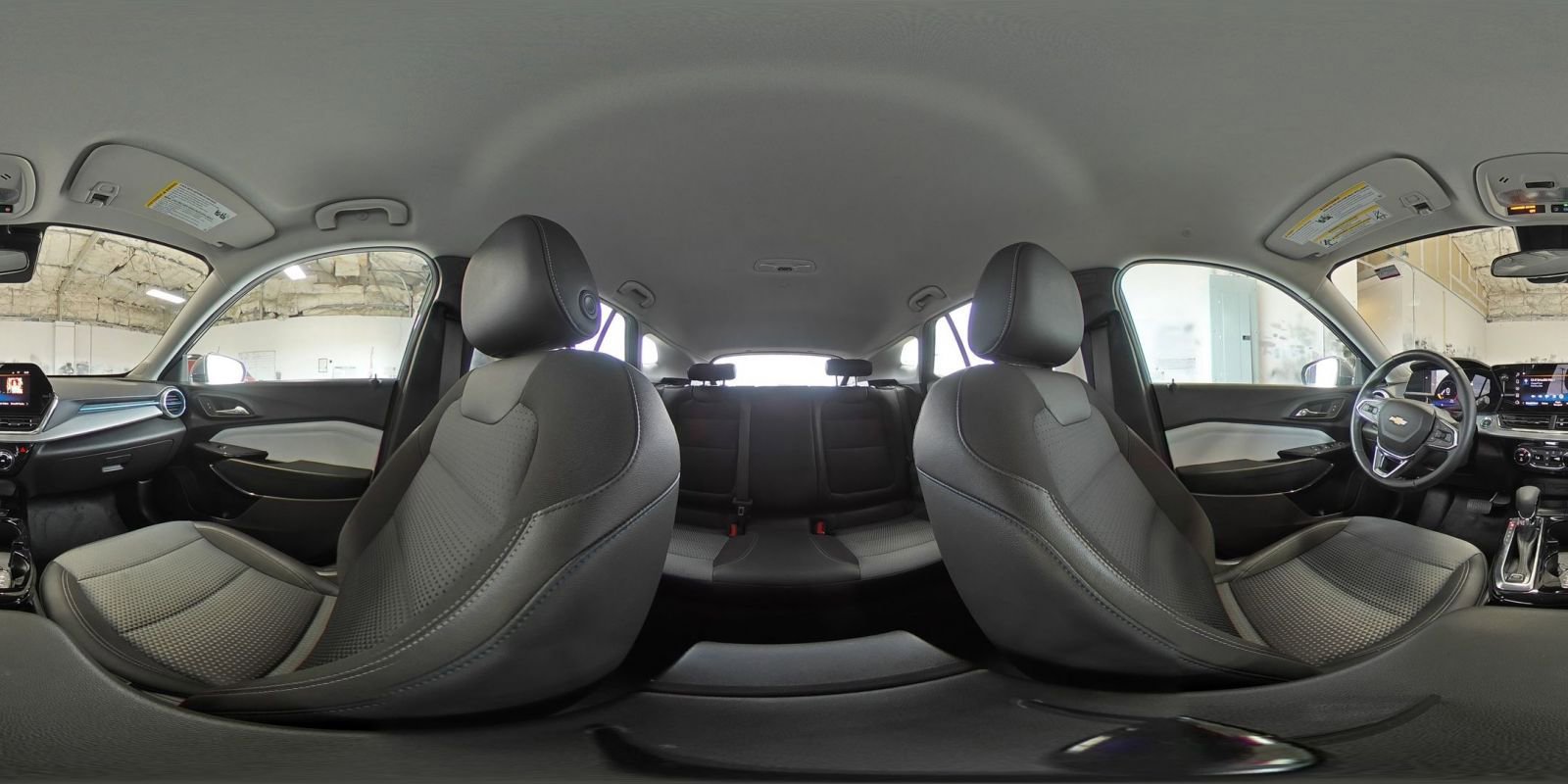 Used 2025 Chevrolet Trax LT w/ LT Convenience Package FWD image 41