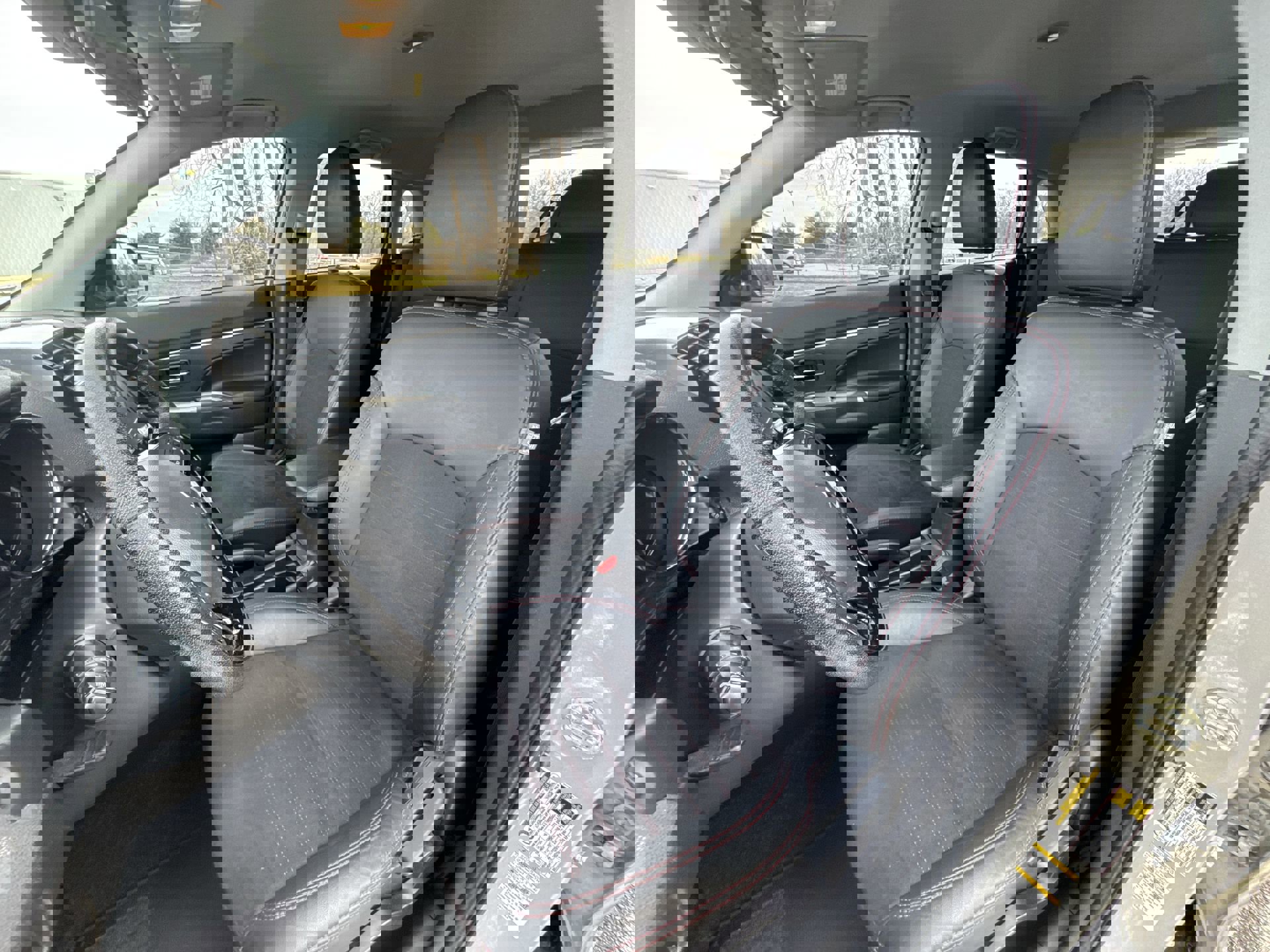 Used 2022 Mitsubishi Outlander Sport SE image 11