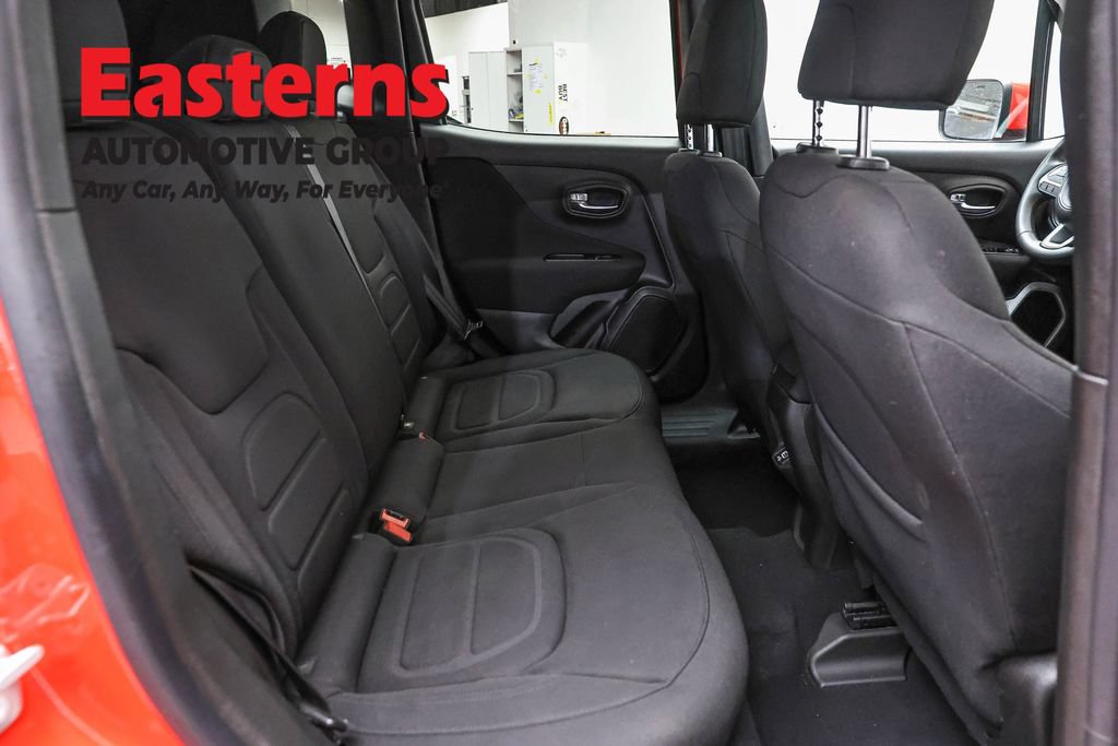 Used 2021 Jeep Renegade Latitude AWD/4WD image 23