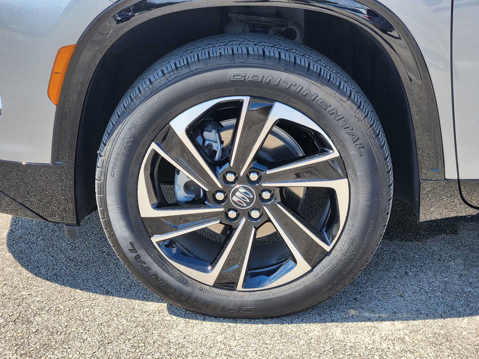 Used 2025 Buick Enclave Sport Touring w/ Power Package FWD image 9