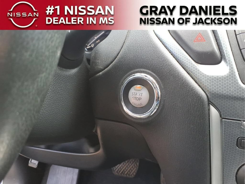 Used 2017 Nissan Pathfinder SL w/ SL Tech Package AWD/4WD image 16