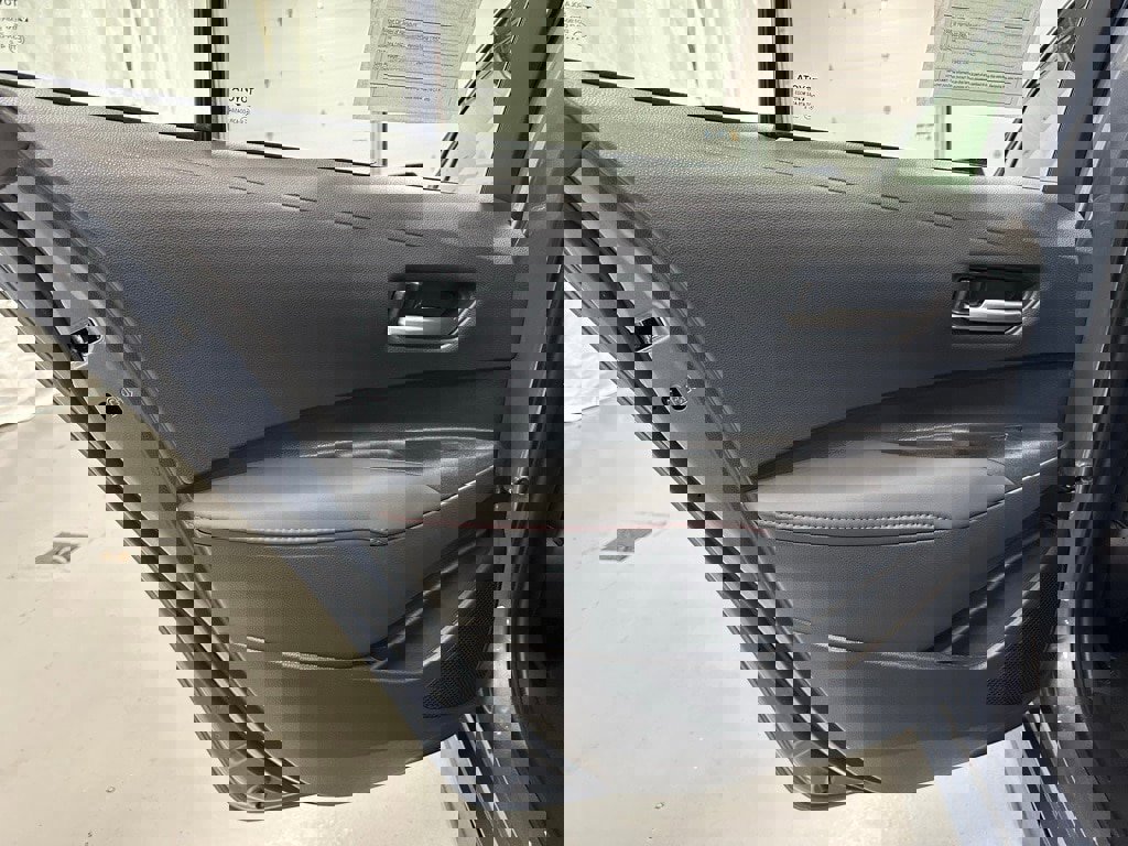 Used 2025 Toyota Corolla XSE image 43