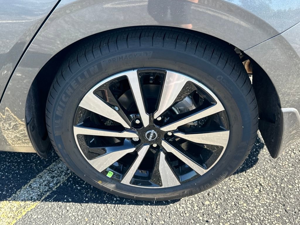 New 2025 Nissan Sentra SV w/ SV Premium Package image 35