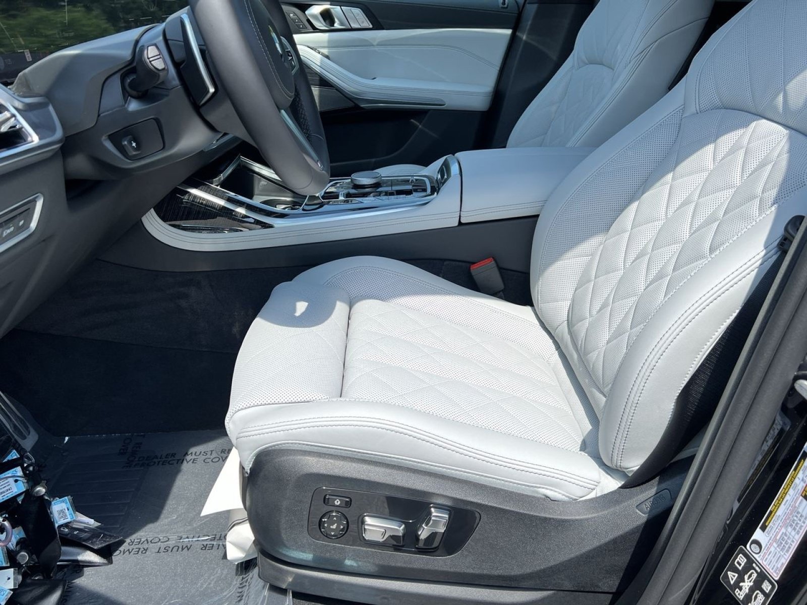 New 2027 BMW X7 xDrive40i w/ M Sport Package AWD/4WD image 10