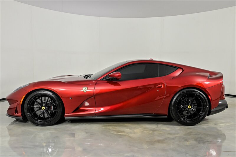 Used 2020 Ferrari 812 Superfast RWD image 9