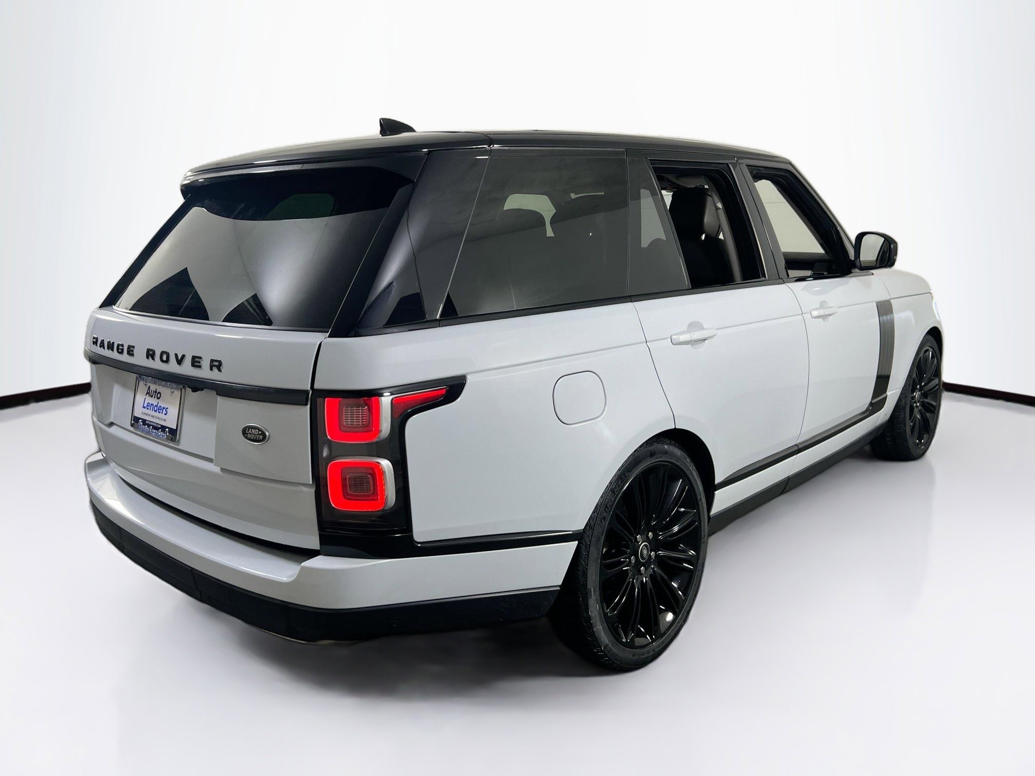 Used 2020 Land Rover Range Rover HSE image 5