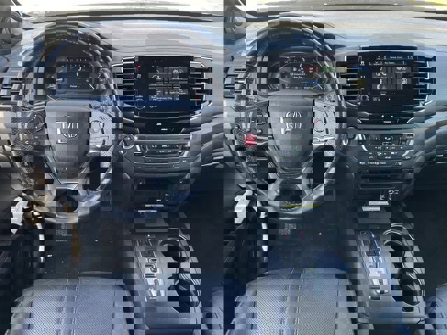 Used 2023 Honda Passport TrailSport image 11