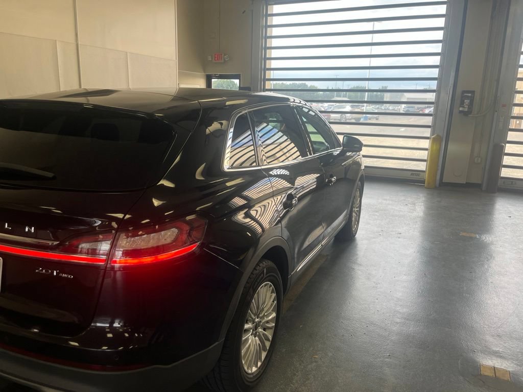 Used 2019 Lincoln Nautilus Premier AWD/4WD image 7