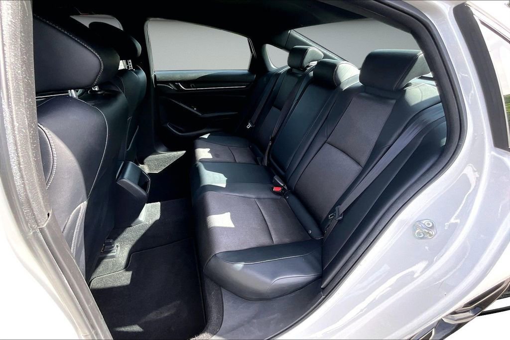 Used 2018 Honda Accord Sport image 22