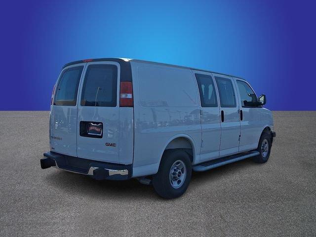 Used 2025 GMC Savana 2500 w/ Driver Convenience Package RWD image 4