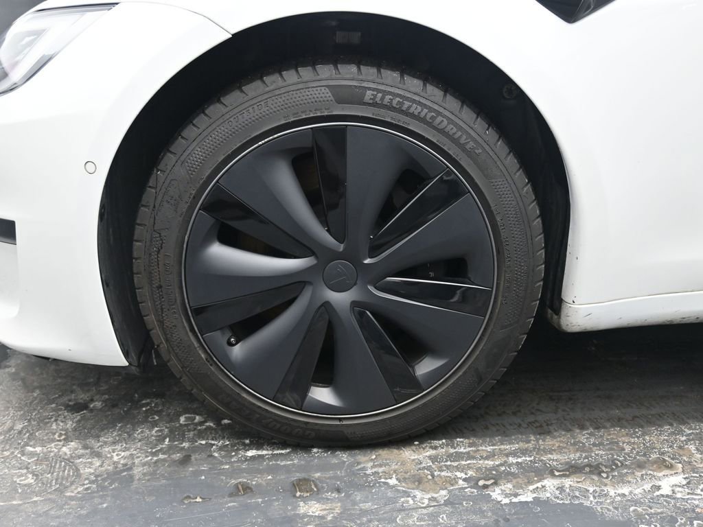 Used 2021 Tesla Model S Plaid image 13