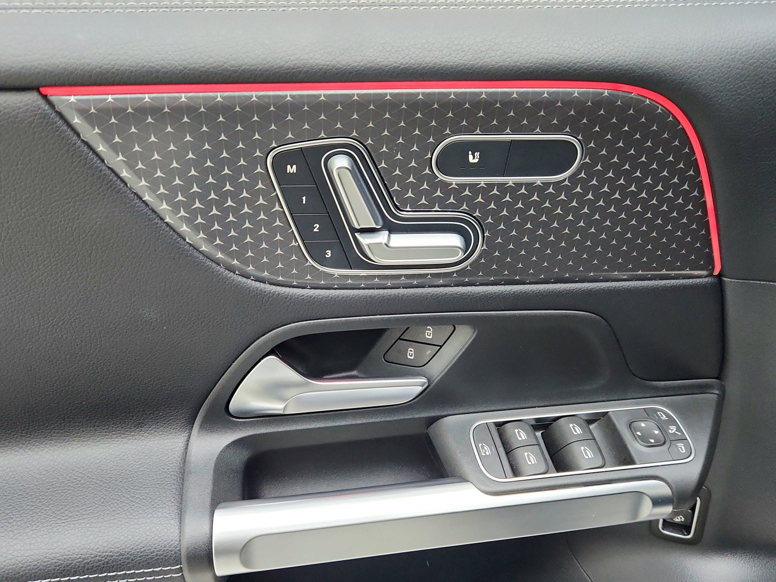 Certified 2024 Mercedes-Benz GLB 250 image 43