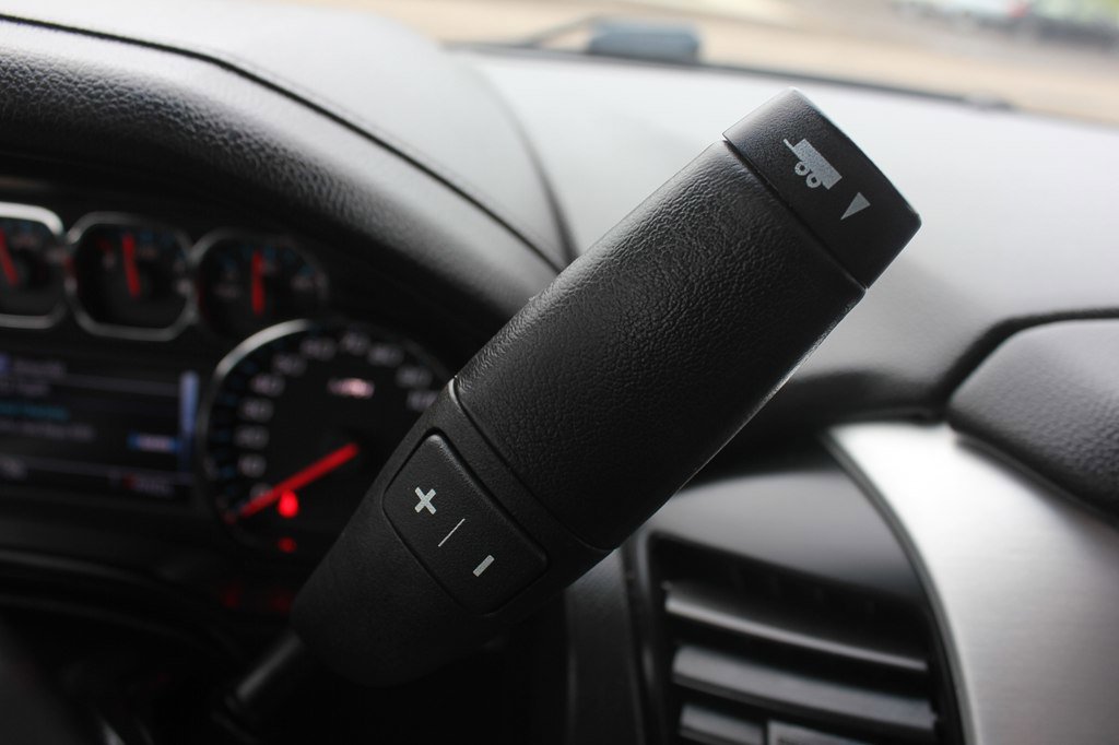 Used 2018 GMC Yukon SLT AWD/4WD image 15