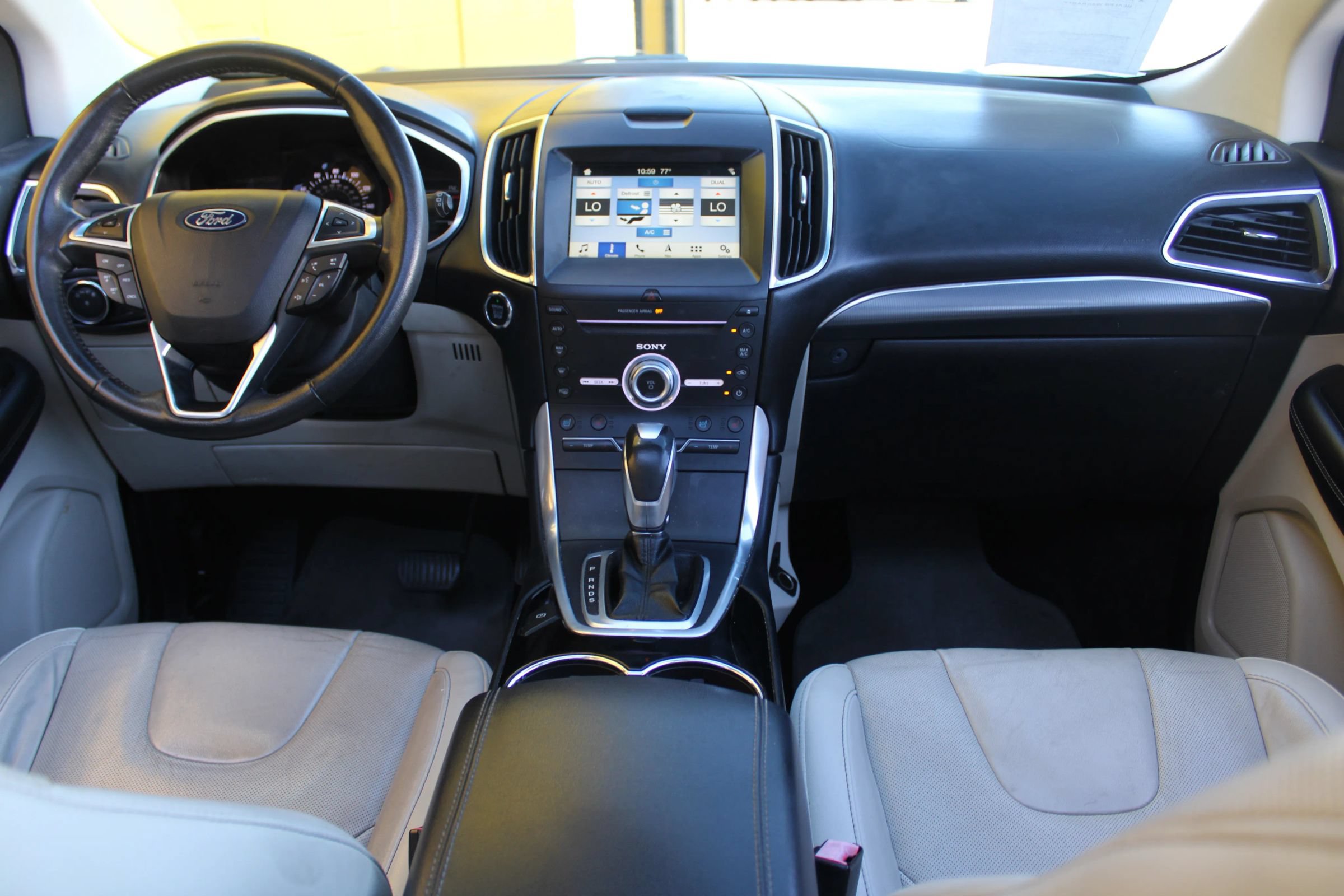 Used 2018 Ford Edge Titanium w/ Equipment Group 301A FWD image 12