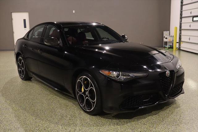 Used 2021 Alfa Romeo Giulia Ti Sport w/ Carbon Package AWD/4WD image 1