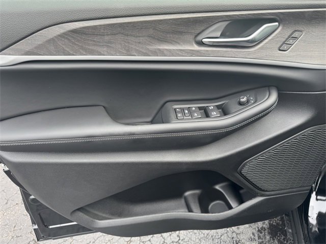 New 2025 Jeep Grand Cherokee Limited image 16