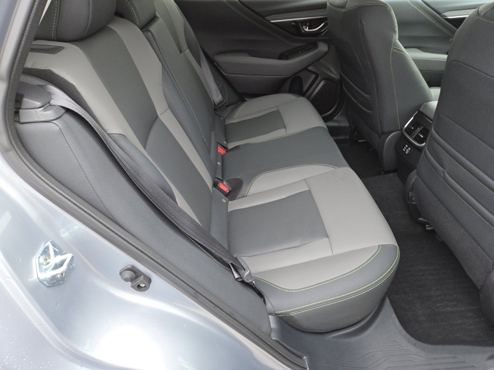Used 2025 Subaru Outback Onyx Edition AWD/4WD image 21