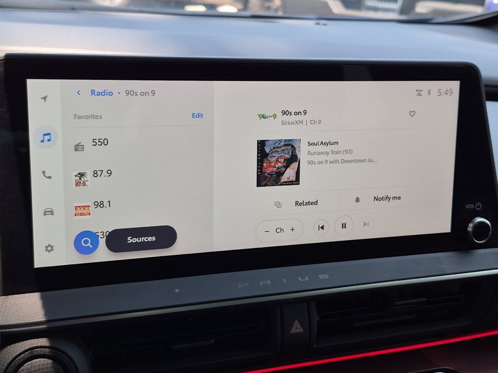 Certified 2025 Toyota Prius Plug-In Hybrid FWD image 15