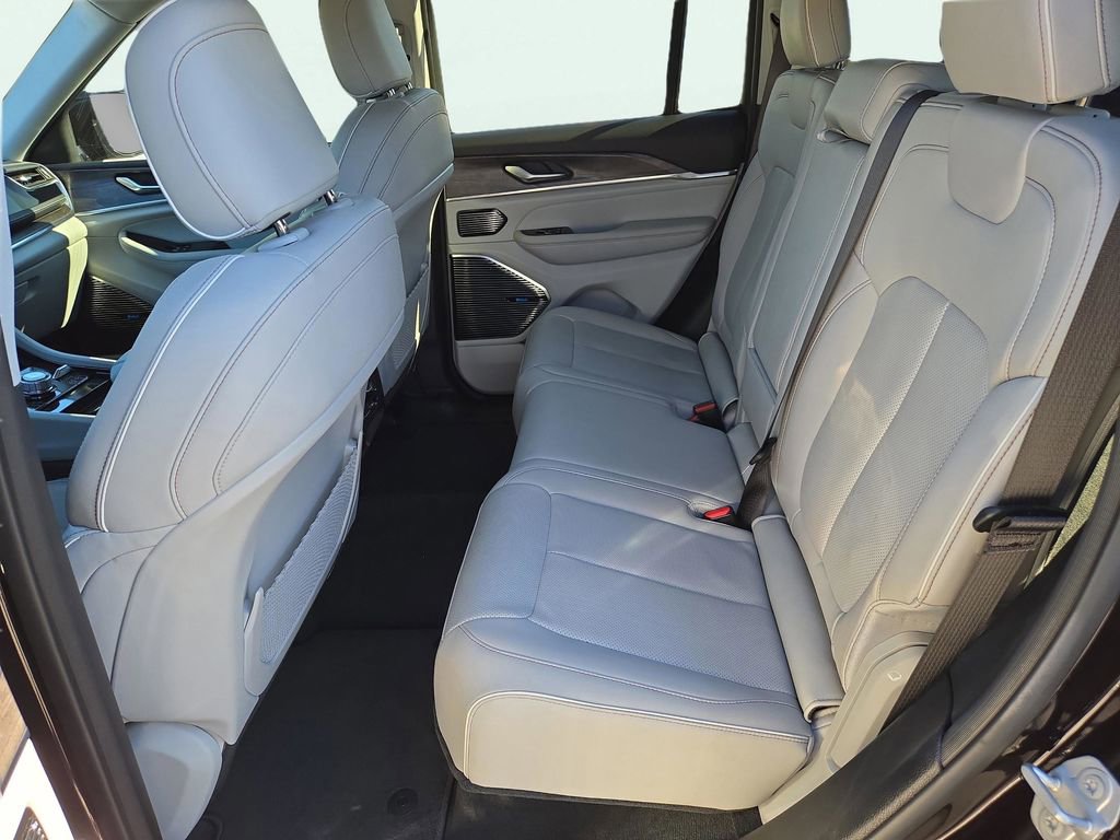 Used 2022 Jeep Grand Cherokee Overland image 21